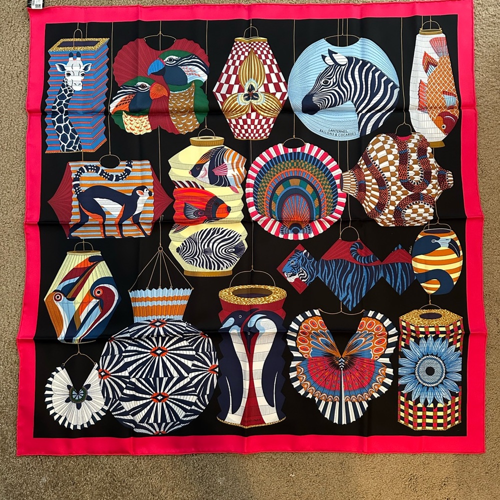 BNWT Hermes 90 Silk Scarf